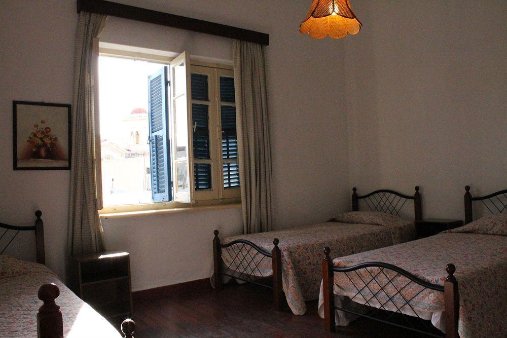 Trianon Hostel Paphos Luaran gambar