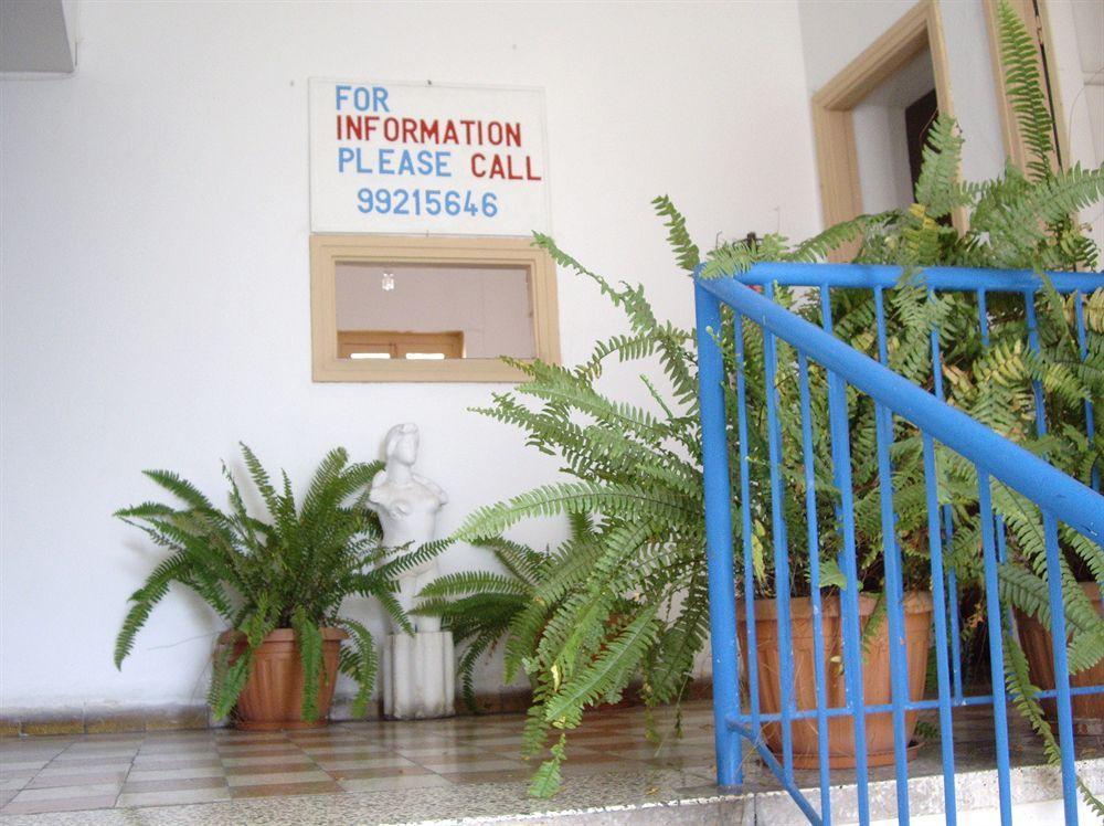 Trianon Hostel Paphos Luaran gambar