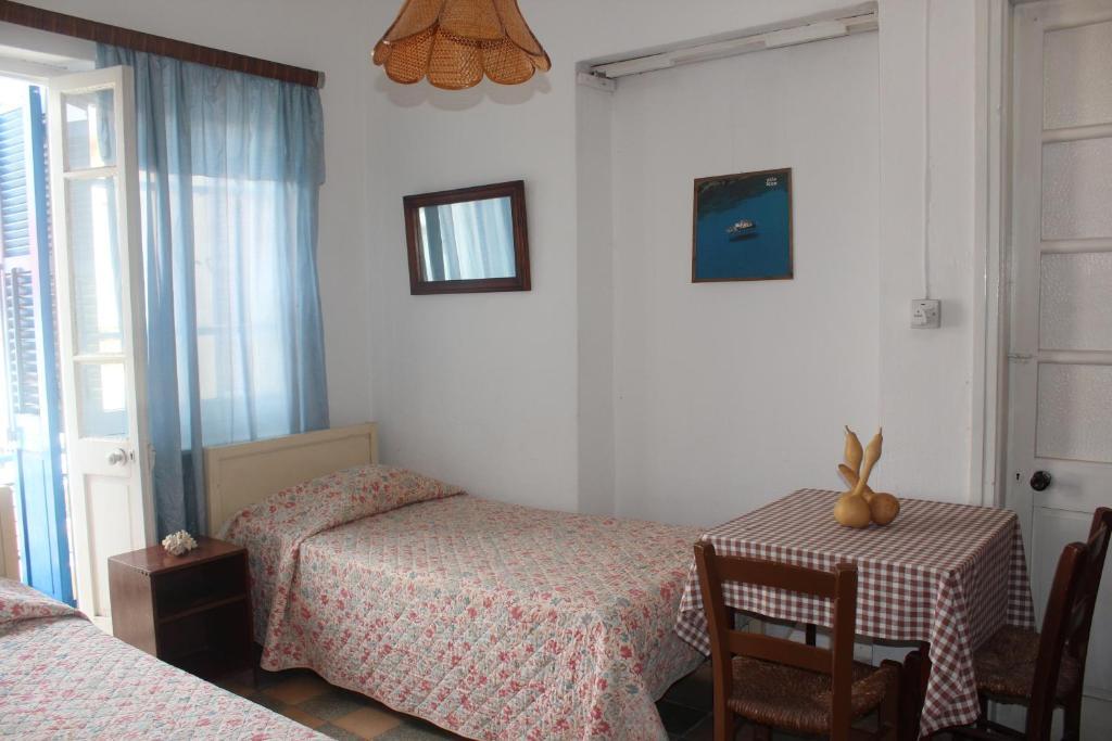 Trianon Hostel Paphos Bilik gambar