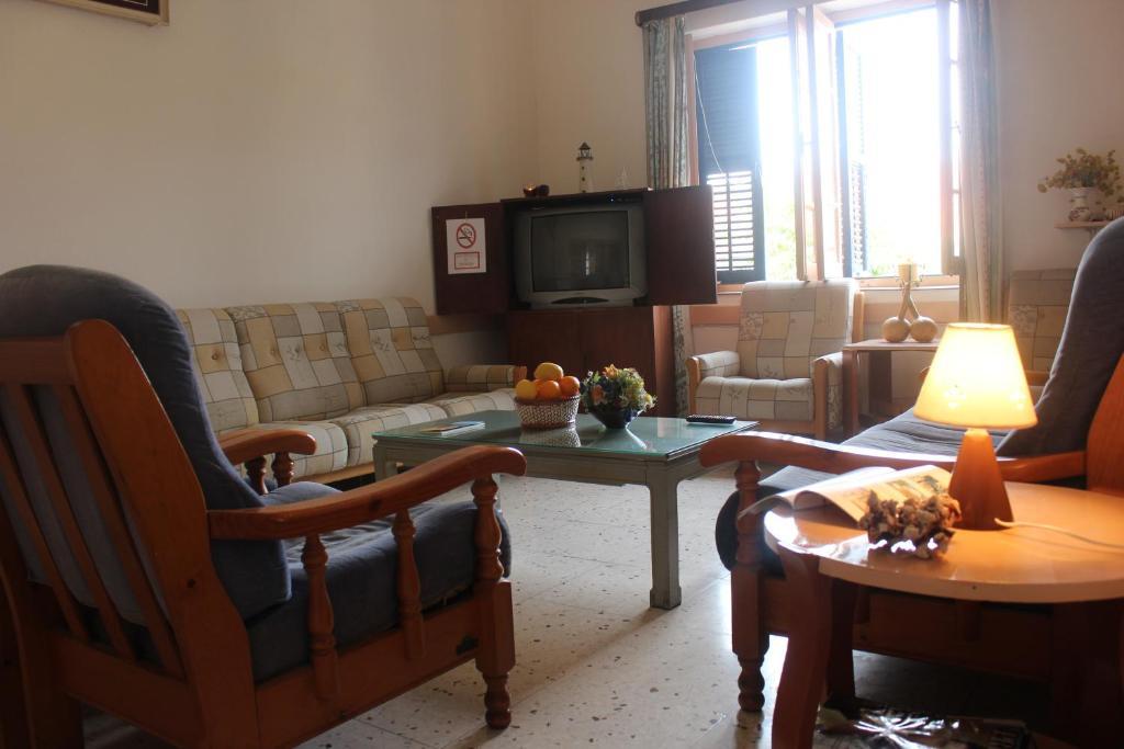 Trianon Hostel Paphos Luaran gambar