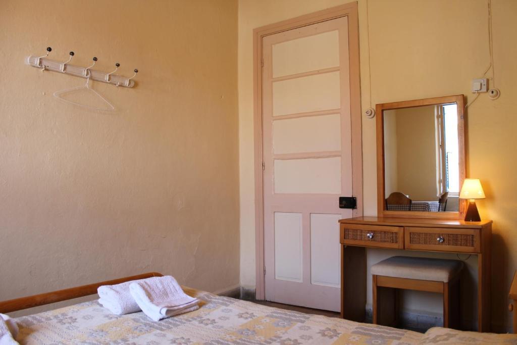 Trianon Hostel Paphos Luaran gambar