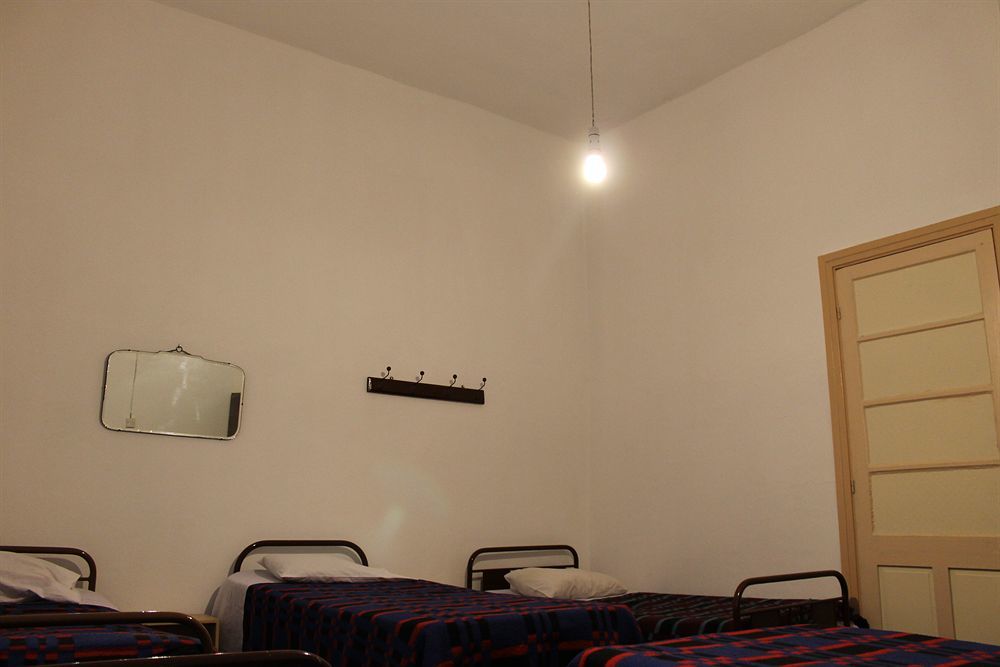 Trianon Hostel Paphos Luaran gambar